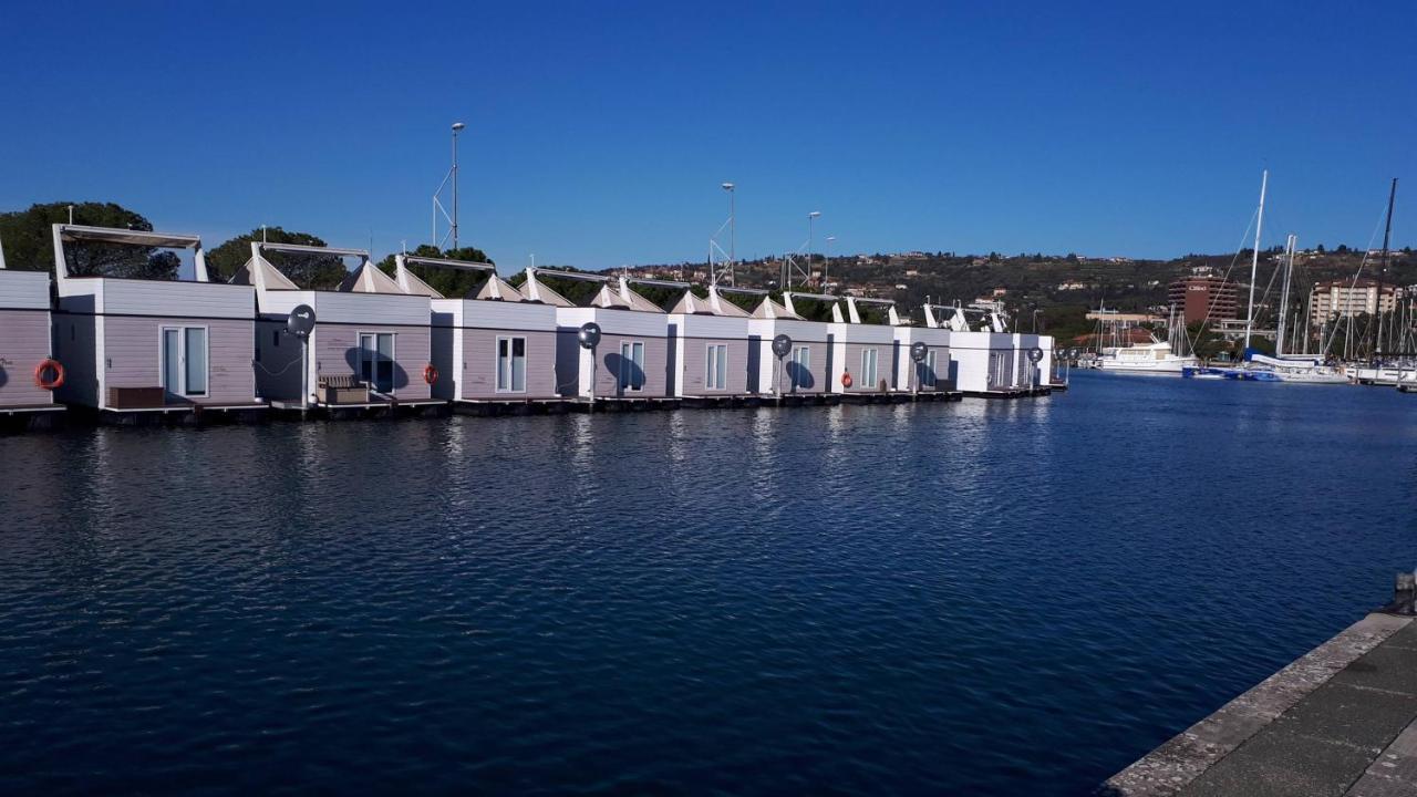 Floating House Sea Queen Portoroz Exterior photo